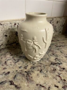 Rookwood pottery vase featuring southwestern-themed relief decorations 6762 coll